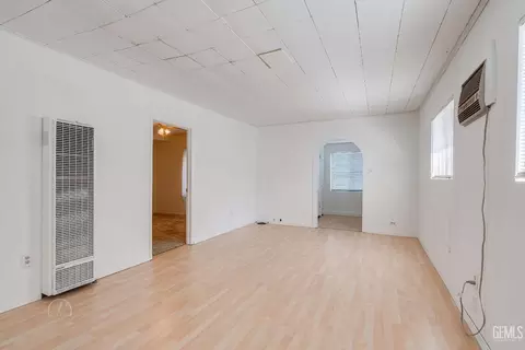 411 A St, Taft, CA 93268 photo 12