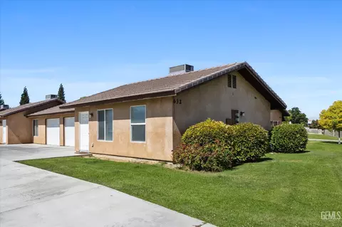 632 W Day Ave, Bakersfield, CA 93308