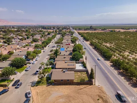 View/Area - 429 Barlow Ct, Arvin, CA 93203 photo 6 of 6
