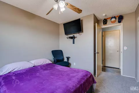 Bedroom - 429 Barlow Ct, Arvin, CA 93203 photo 2 of 5