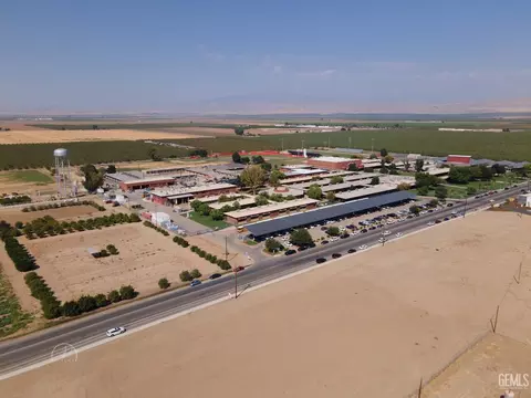 View/Area - 429 Barlow Ct, Arvin, CA 93203 photo 4 of 6