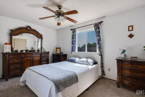 Bedroom - 429 Barlow Ct, Arvin, CA 93203 photo 4 of 5