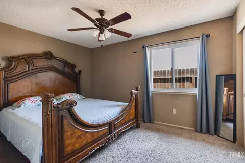Bedroom - 429 Barlow Ct, Arvin, CA 93203 photo 3 of 5