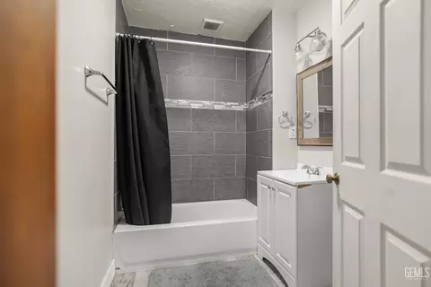 Other - 613 B St, Taft, CA 93268 photo 9 of 13