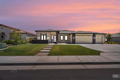 1215 Brookline Ln, Bakersfield, CA 93314