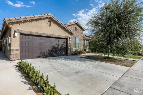 3602 Clover Valley Ln, Shafter, CA 93263 photo 2