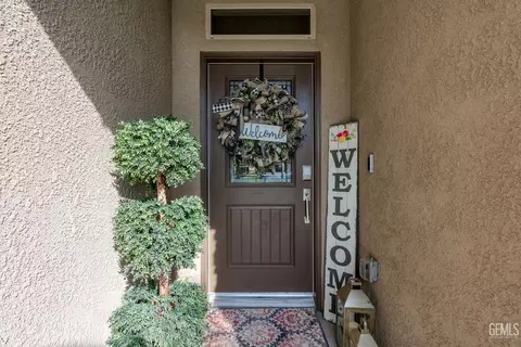 3602 Clover Valley Ln, Shafter, CA 93263 photo 4
