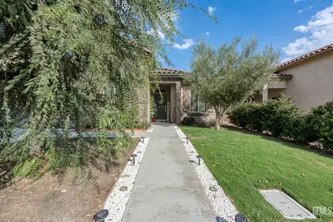 3602 Clover Valley Ln, Shafter, CA 93263 photo 3