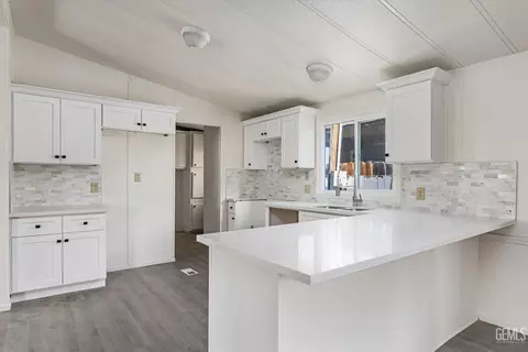 5501 Weedpatch Hwy, Bakersfield, CA 93307 photo 4