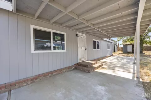 5501 Weedpatch Hwy, Bakersfield, CA 93307 photo 3