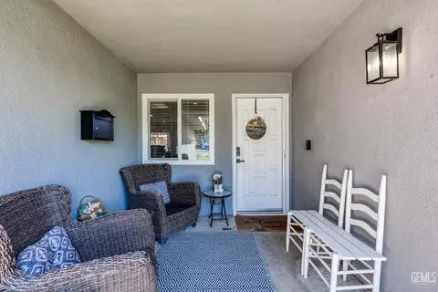 302 Pilgrim Ave, Taft, CA 93268 photo 5