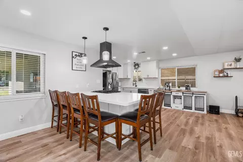 302 Pilgrim Ave, Taft, CA 93268 photo 10