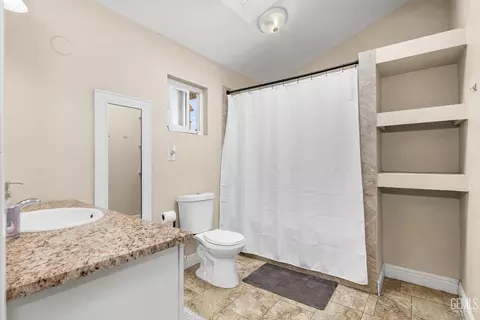 302 Pilgrim Ave, Taft, CA 93268 photo 34