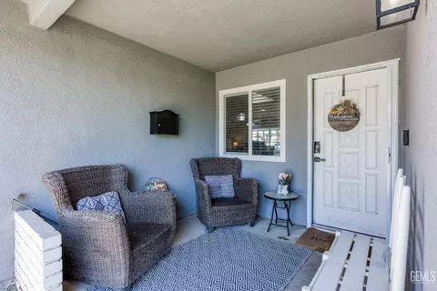 302 Pilgrim Ave, Taft, CA 93268 photo 4