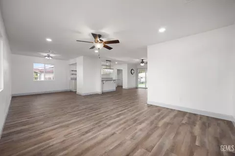 Other - 405 Pilgrim Ave, Taft, CA 93268 photo 2 of 9
