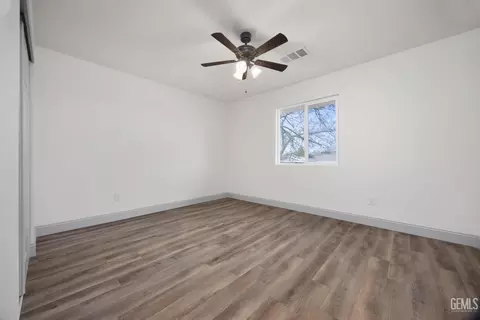 Bedroom - 405 Pilgrim Ave, Taft, CA 93268 photo 1 of 2