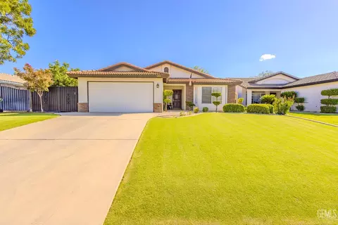 10407 Arapaho Ave, Bakersfield, CA 93312