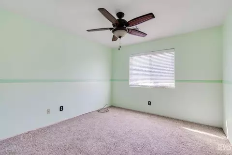 Bedroom - 704 Mallory Ct, Taft, CA 93268 photo 5 of 7