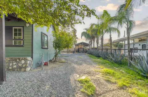 211 Montview Ave, Taft, CA 93268 photo 3