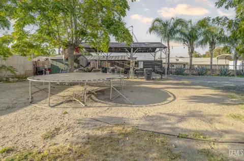 211 Montview Ave, Taft, CA 93268 photo 8