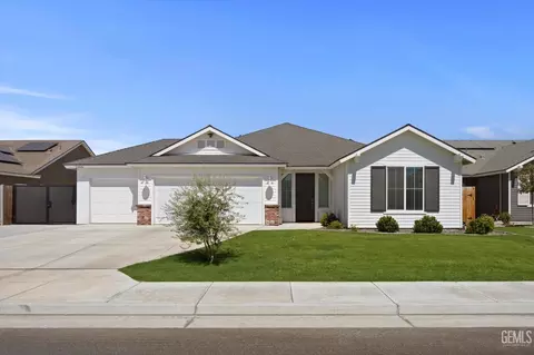 Exterior - 7506 Linden Tree Ave, Bakersfield, CA 93313 photo 1 of 9