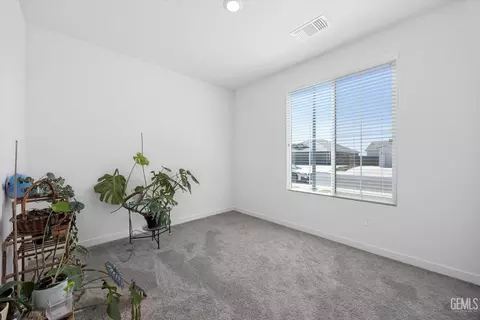 Other - 7506 Linden Tree Ave, Bakersfield, CA 93313 photo 7 of 11