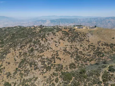 23841 El Rancho, Tehachapi, CA 93561 photo 5