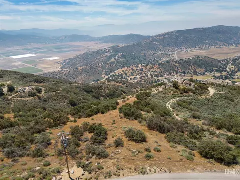 23841 El Rancho, Tehachapi, CA 93561 photo 8