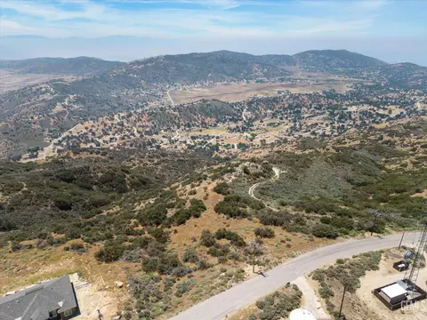 23841 El Rancho, Tehachapi, CA 93561 photo 3