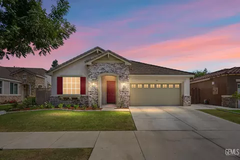 412 Hollyhill Dr, Bakersfield, CA 93312
