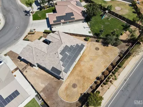 10233 Azimuth St, Bakersfield, CA 93306 photo 41
