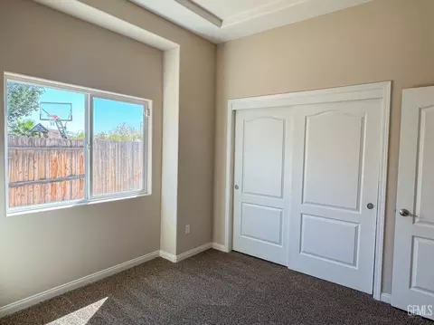 10233 Azimuth St, Bakersfield, CA 93306 photo 19
