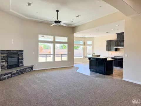 10233 Azimuth St, Bakersfield, CA 93306 photo 6