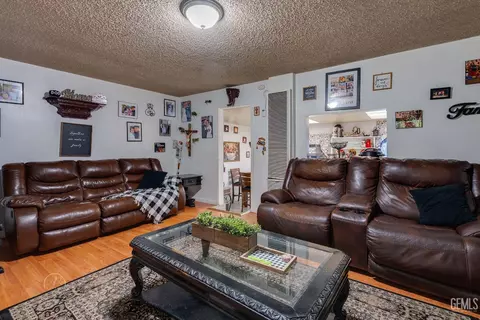 Living - 37 Garden Dr, Bakersfield, CA 93307 photo 1 of 1