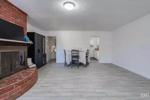 Other - 37 Garden Dr, Bakersfield, CA 93307 photo 3 of 4