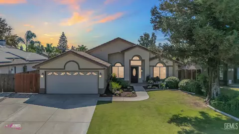 8503 Sun Harbor Dr, Bakersfield, CA 93312