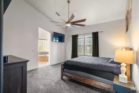 Bedroom - 214 Monroe St, Taft, CA 93268 photo 1 of 2