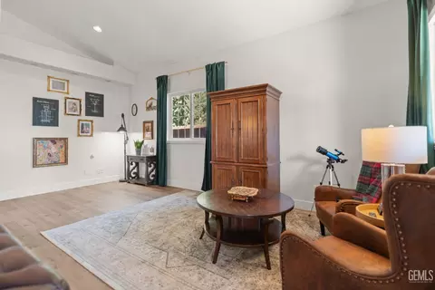 Other - 214 Monroe St, Taft, CA 93268 photo 5 of 15