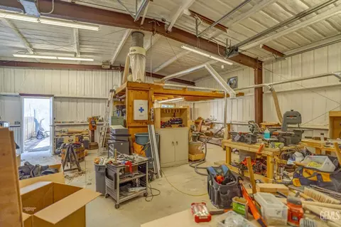 Other - 214 Monroe St, Taft, CA 93268 photo 14 of 15