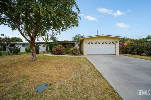 7 Candy St, Bakersfield, CA 93309