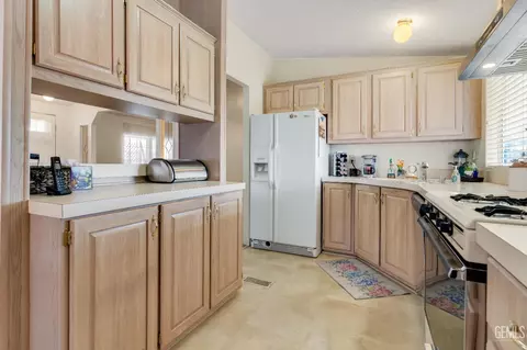 80 Eagle Ln, Bakersfield, CA 93308 photo 8