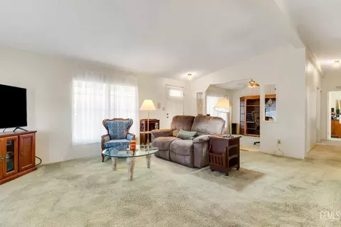 80 Eagle Ln, Bakersfield, CA 93308 photo 9