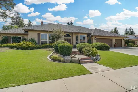 9005 Montmedy Ct, Bakersfield, CA 93311