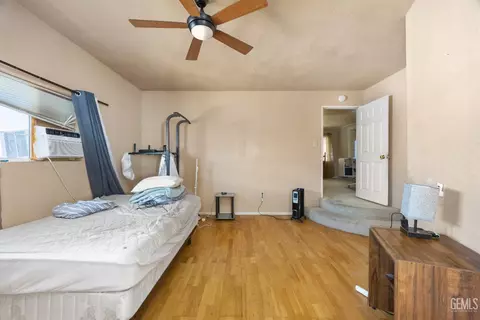 Bedroom - 12964 Stubborn Mule Rd, Edwards, CA 93523 photo 2 of 3
