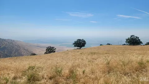 29501 Deertrail Dr, Tehachapi, CA 93561 photo 6