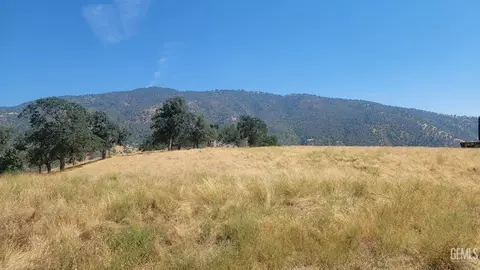 29501 Deertrail Dr, Tehachapi, CA 93561 photo 12