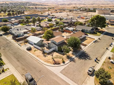 301 Chevron Pl, Taft, CA 93268 photo 5