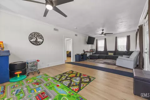 301 Chevron Pl, Taft, CA 93268 photo 13