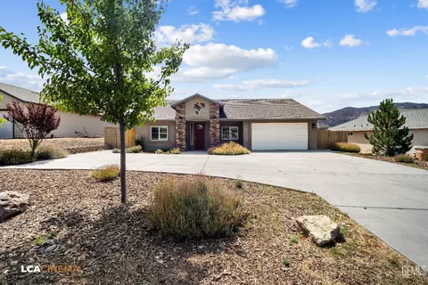 20312 Weston Ave, Tehachapi, CA 93561 photo 3