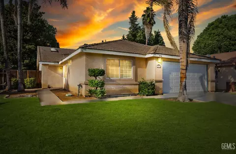 9506 Ravenwood Dr, Bakersfield, CA 93312